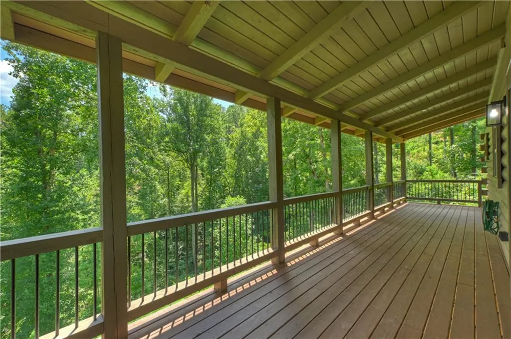 196 Jakes Landing Way Ellijay, GA 30540