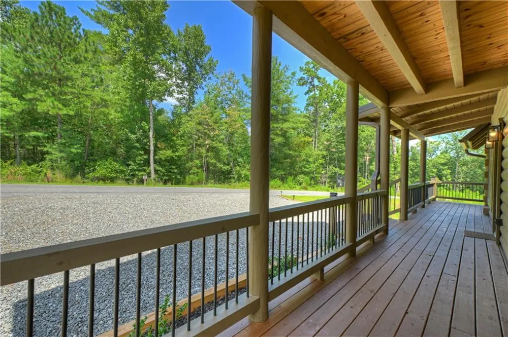 196 Jakes Landing Way Ellijay, GA 30540