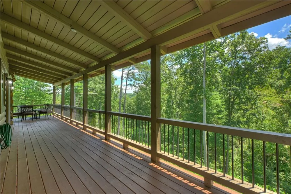 196 Jakes Landing Way Ellijay, GA 30540