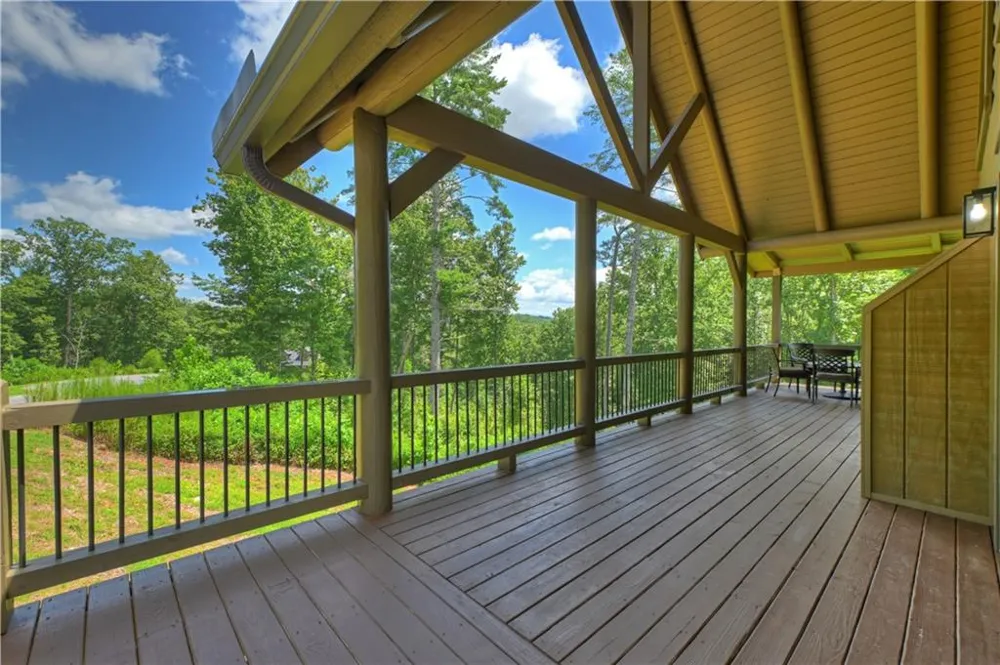196 Jakes Landing Way Ellijay, GA 30540