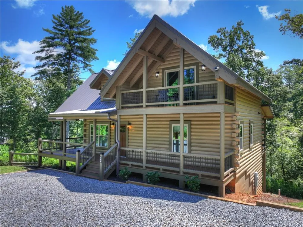 196 Jakes Landing Way Ellijay, GA 30540