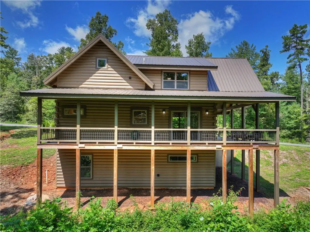 196 Jakes Landing Way Ellijay, GA 30540