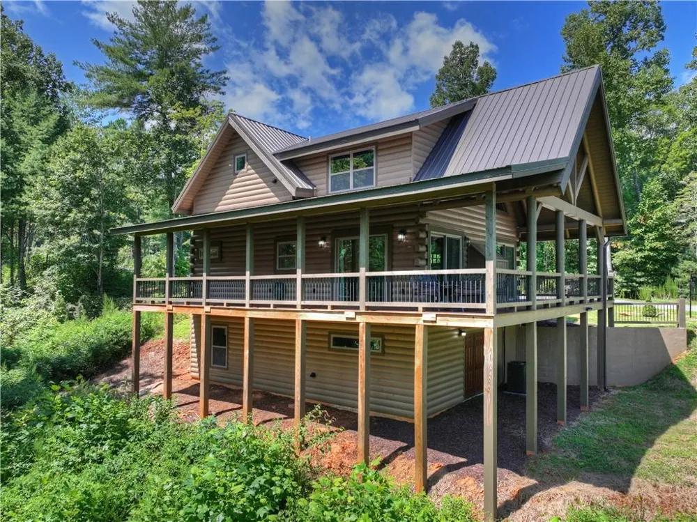 196 Jakes Landing Way Ellijay, GA 30540