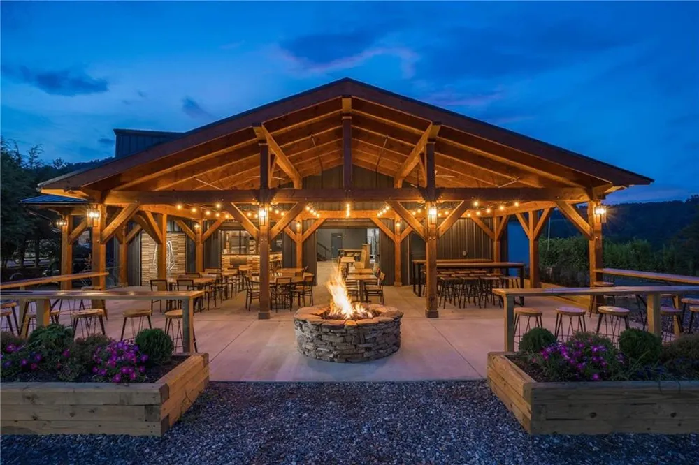 196 Jakes Landing Way Ellijay, GA 30540