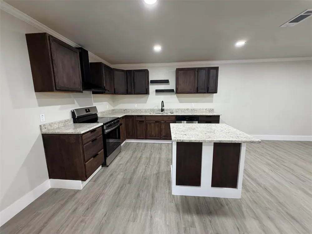 512 Ellis Street New Boston, TX 75570