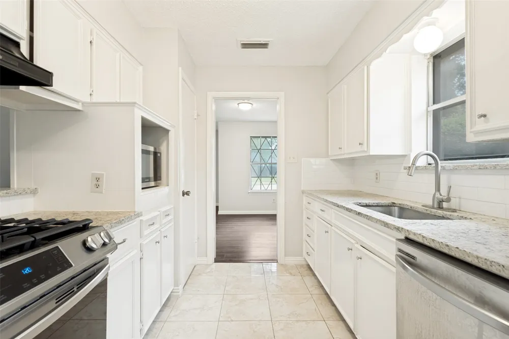 2629 Montclair Lane Mesquite, TX 75150