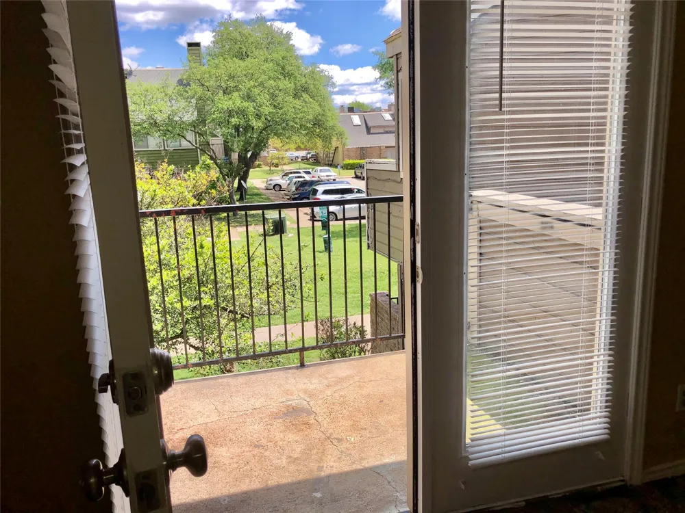 9829 Walnut Street #207 Dallas, TX 75243