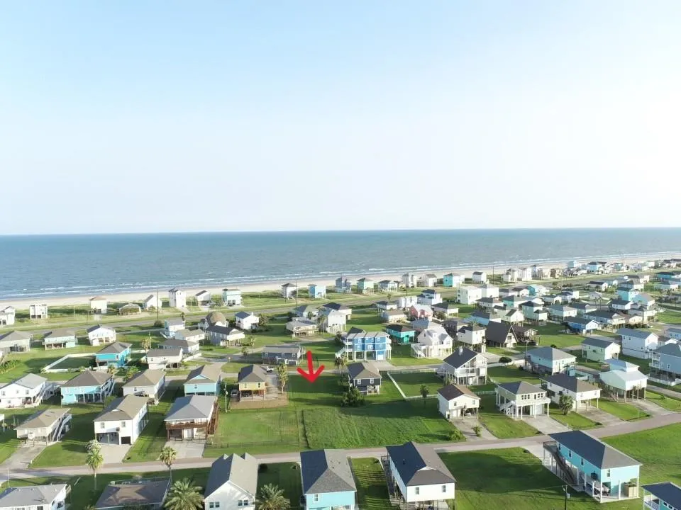 85 Frio Galveston, TX 77554