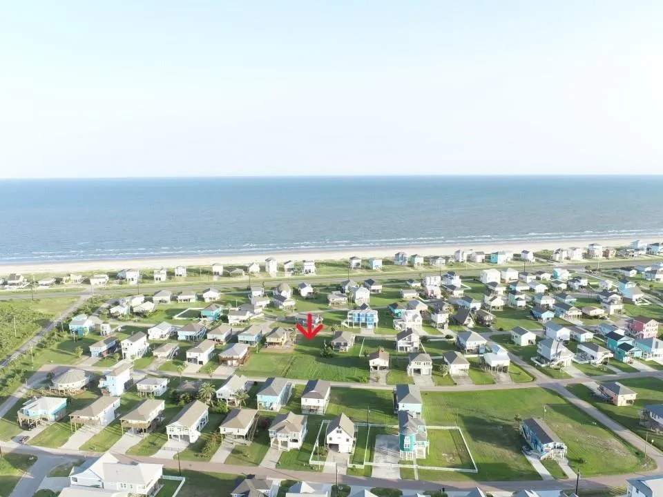 85 Frio Galveston, TX 77554