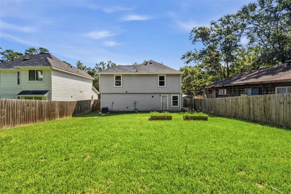 15011 Crockett Road Willis, TX 77378
