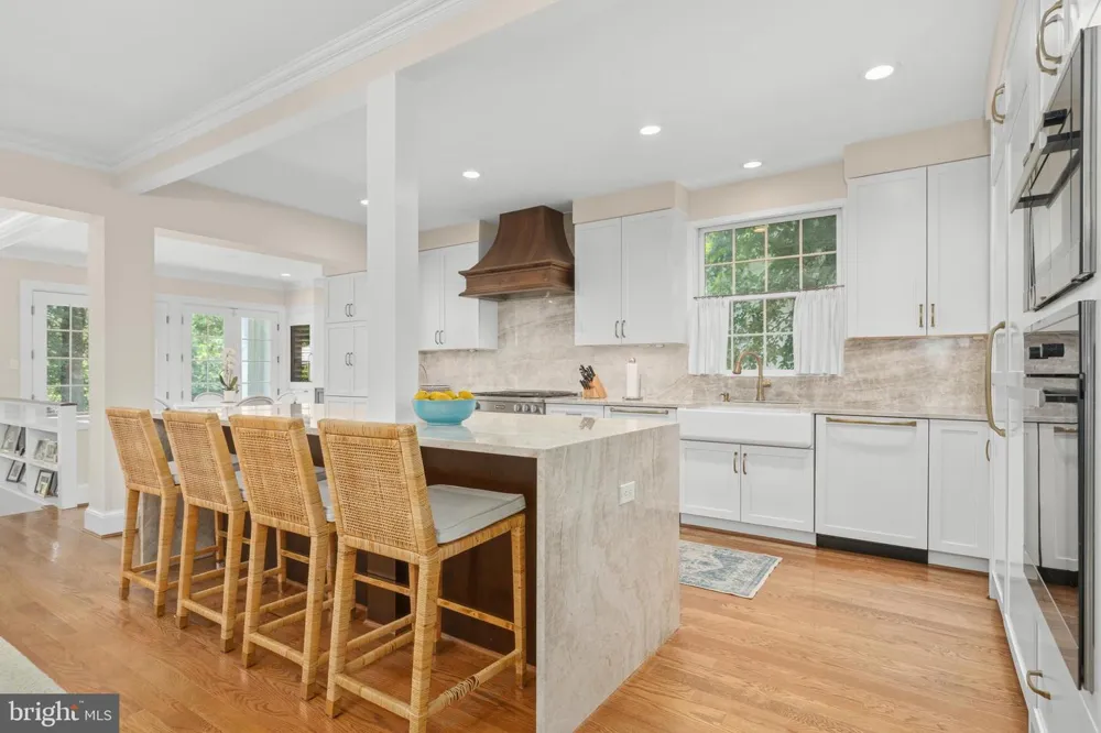 4310 CATHEDRAL AVENUE NW Washington, DC 20016