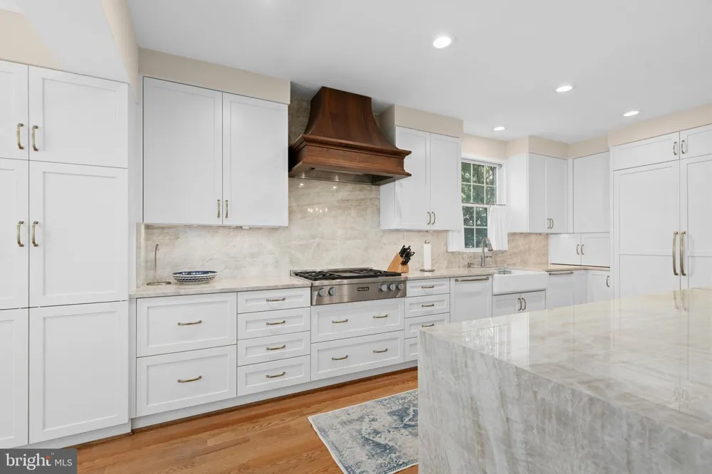 4310 CATHEDRAL AVENUE NW Washington, DC 20016