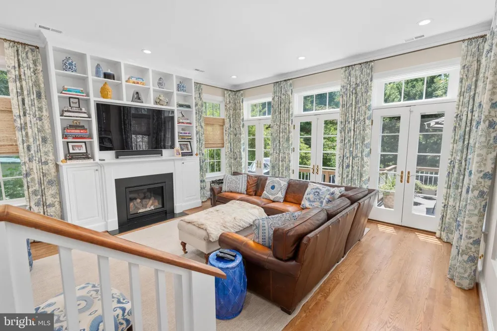 4310 CATHEDRAL AVENUE NW Washington, DC 20016