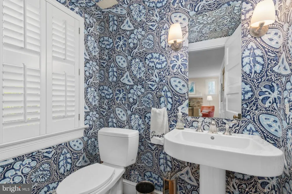 4310 CATHEDRAL AVENUE NW Washington, DC 20016