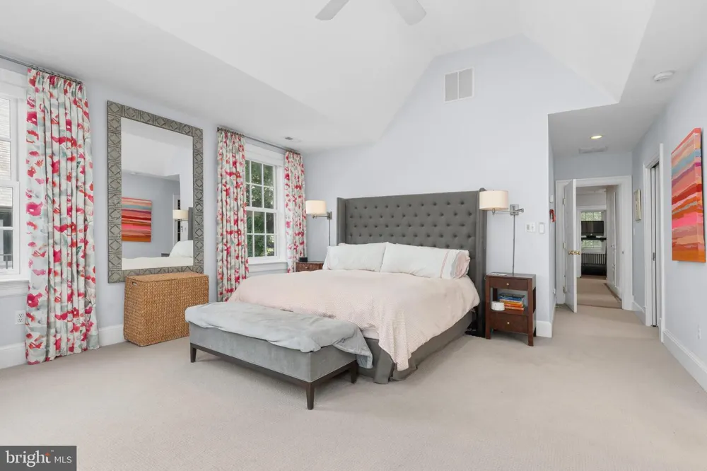 4310 CATHEDRAL AVENUE NW Washington, DC 20016