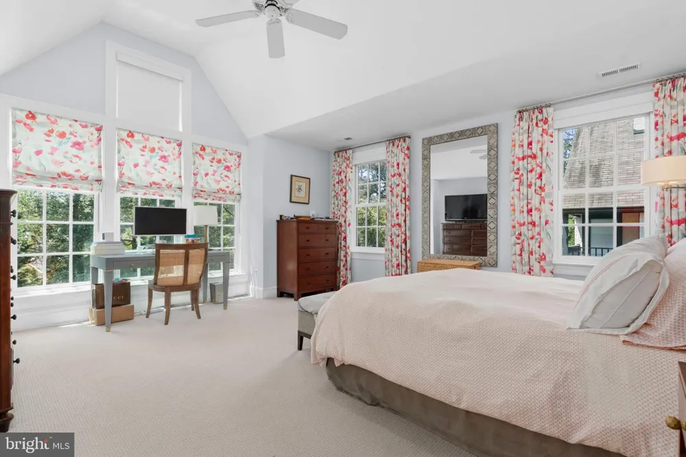 4310 CATHEDRAL AVENUE NW Washington, DC 20016
