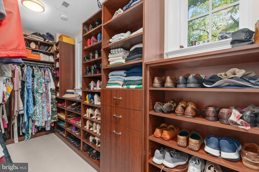 4310 CATHEDRAL AVENUE NW Washington, DC 20016