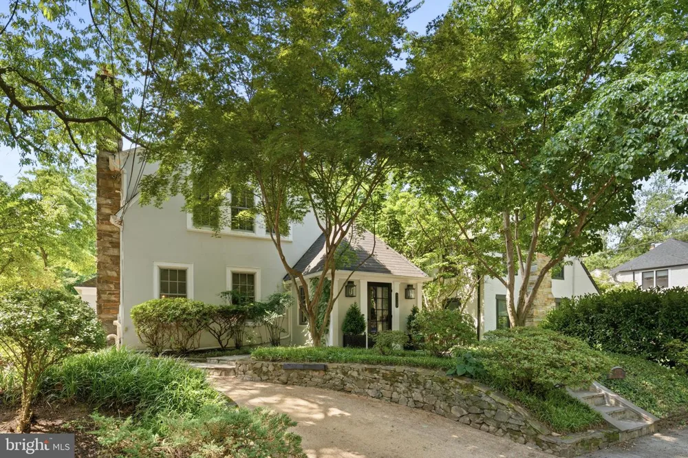 4310 CATHEDRAL AVENUE NW Washington, DC 20016