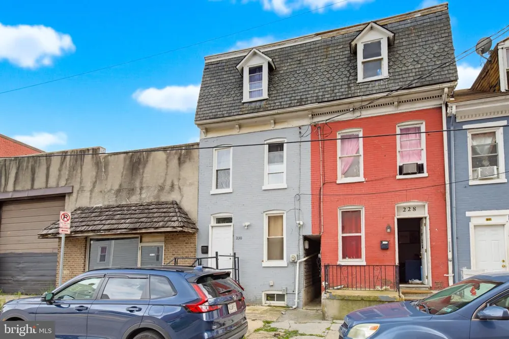 230 E POPLAR STREET York, PA 17403