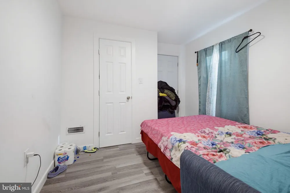 230 E POPLAR STREET York, PA 17403
