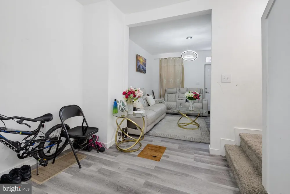 230 E POPLAR STREET York, PA 17403