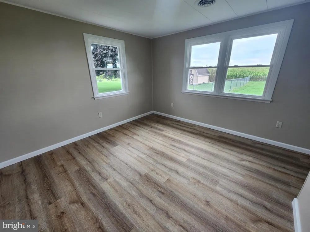 4942 LEMAR Lemasters, PA 17231