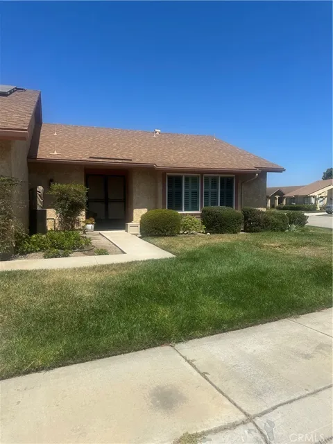 38011 Village 38