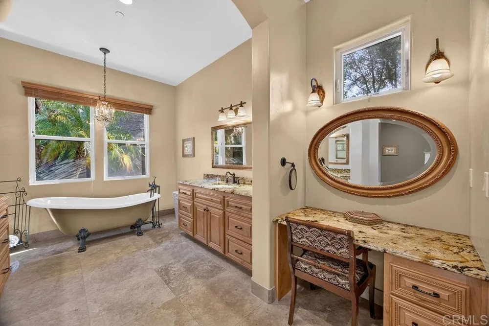 15512 Calistoga Dr Ramona, CA 92065
