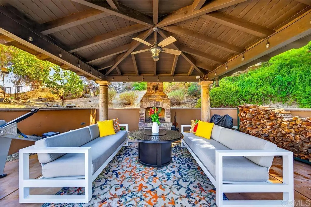 15512 Calistoga Dr Ramona, CA 92065