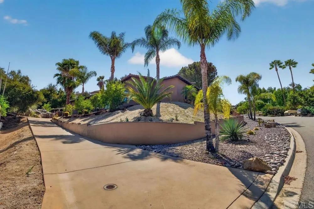 15512 Calistoga Dr Ramona, CA 92065