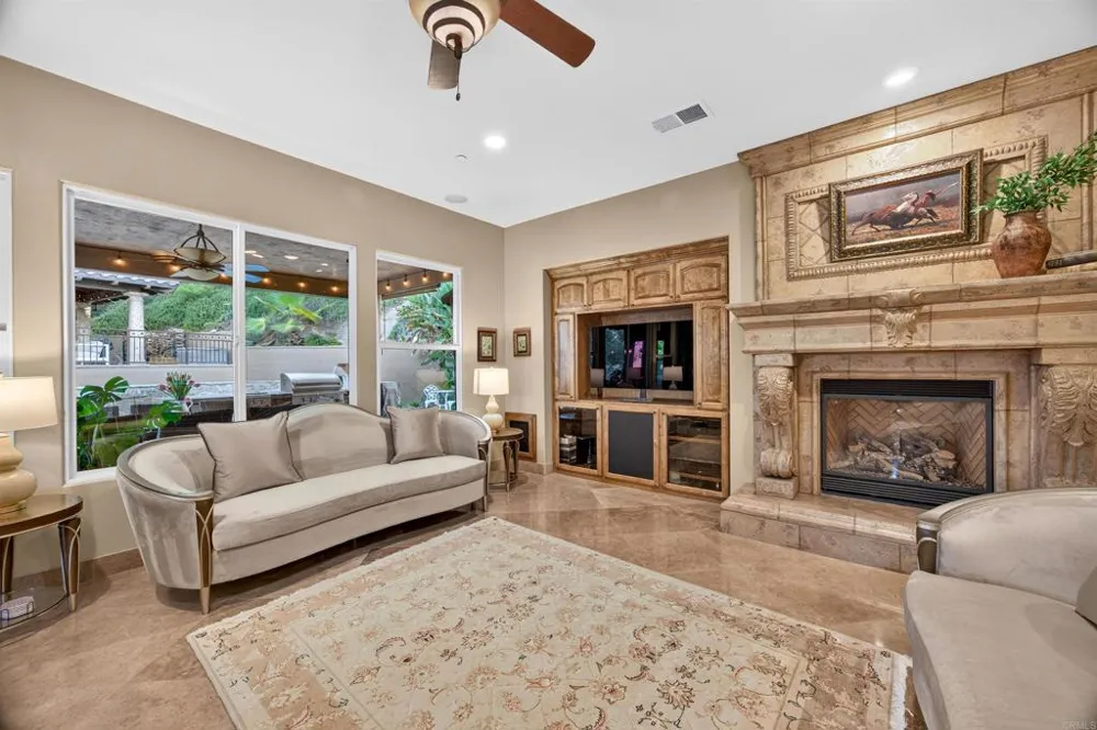 15512 Calistoga Dr Ramona, CA 92065