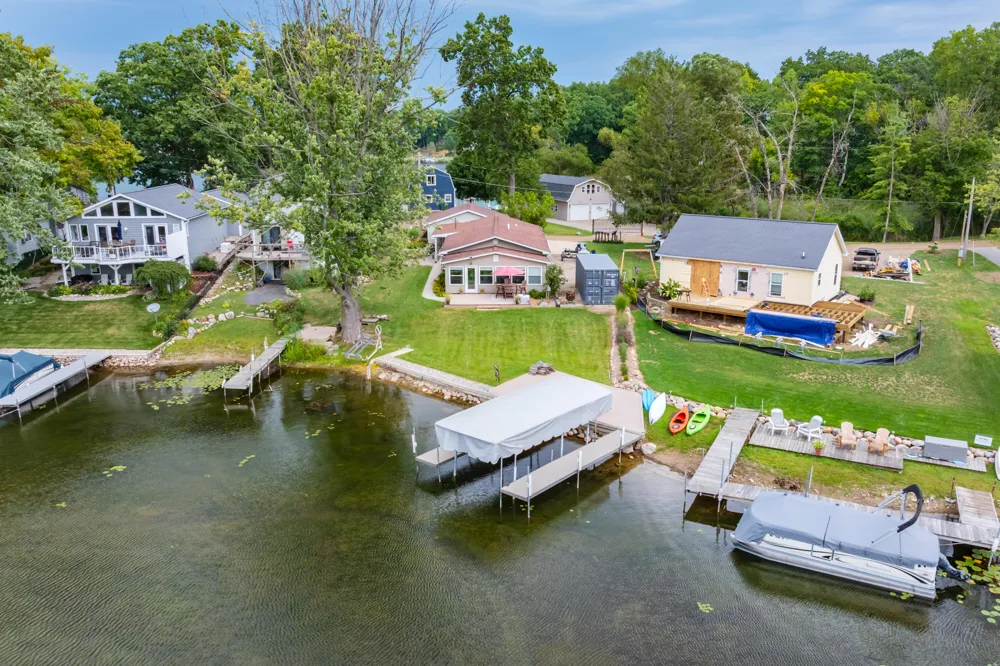 11603 Spring Point Drive Plainwell, MI 49080