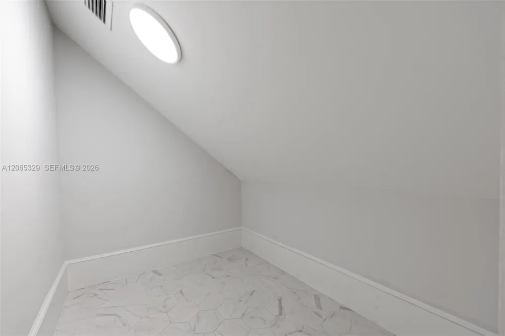 7121 SW 63rd Ave South Miami, FL 33143