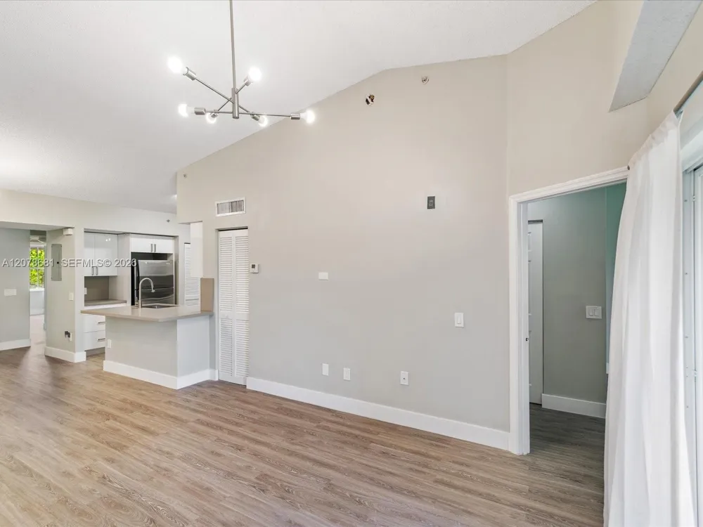 155 NW 96th Ter #2-303 Pembroke Pines, FL 33024