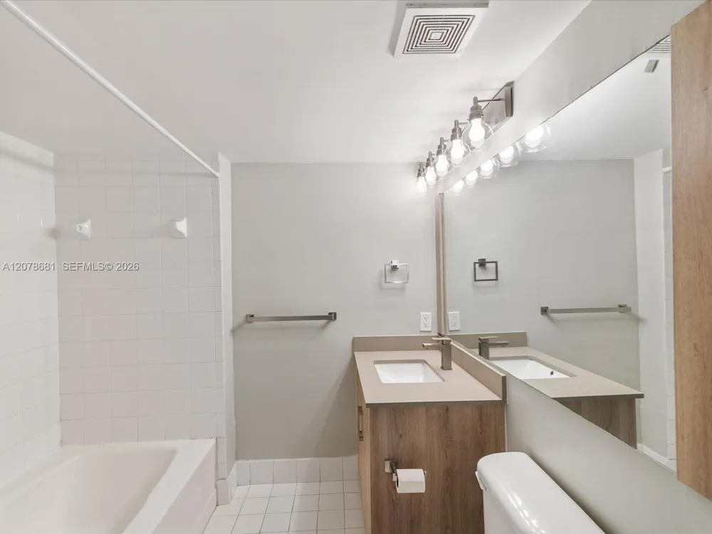 155 NW 96th Ter #2-303 Pembroke Pines, FL 33024