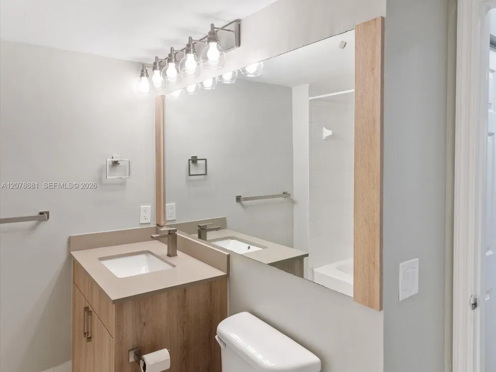 155 NW 96th Ter #2-303 Pembroke Pines, FL 33024