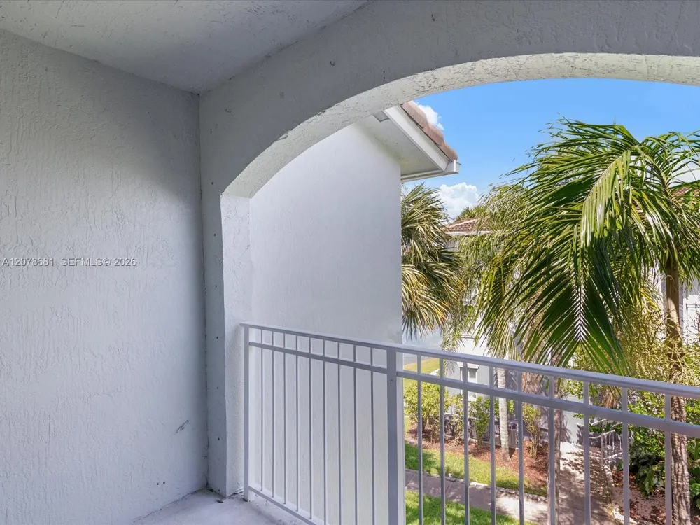 155 NW 96th Ter #2-303 Pembroke Pines, FL 33024