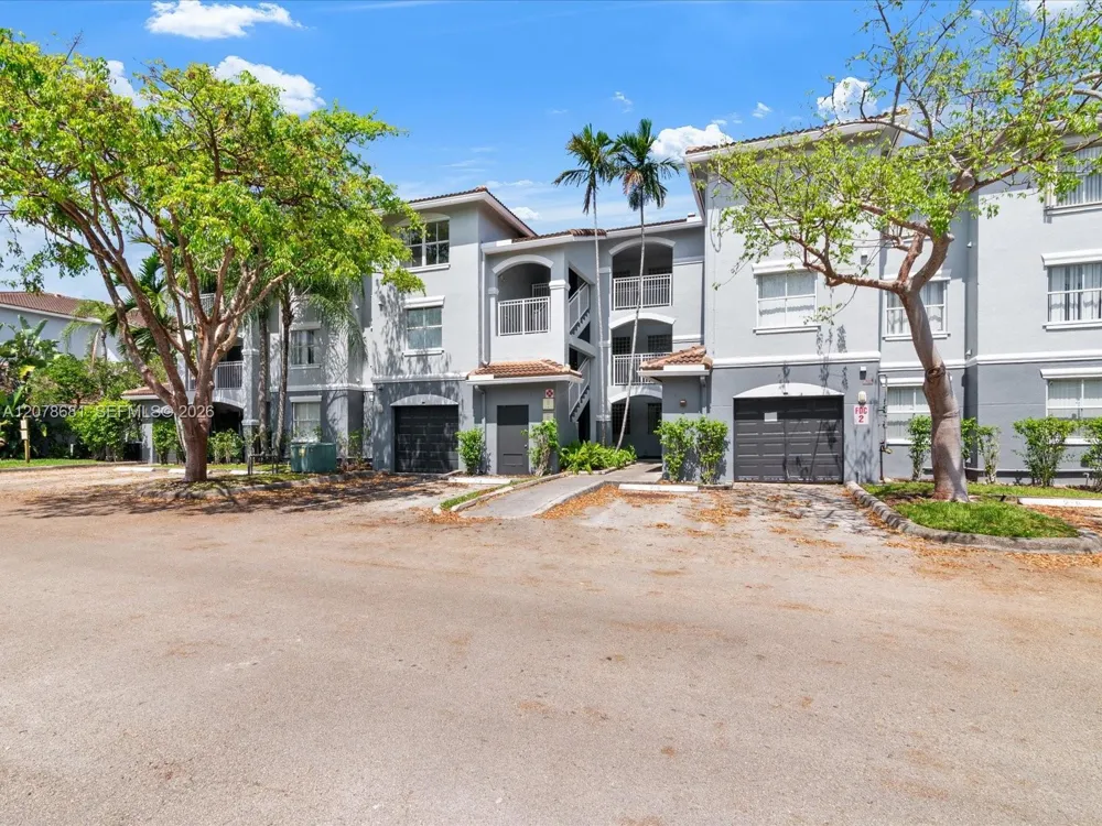 155 NW 96th Ter #2-303 Pembroke Pines, FL 33024