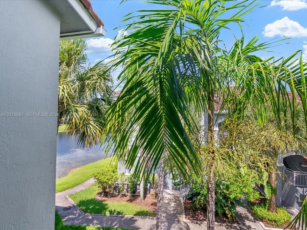 155 NW 96th Ter #2-303 Pembroke Pines, FL 33024