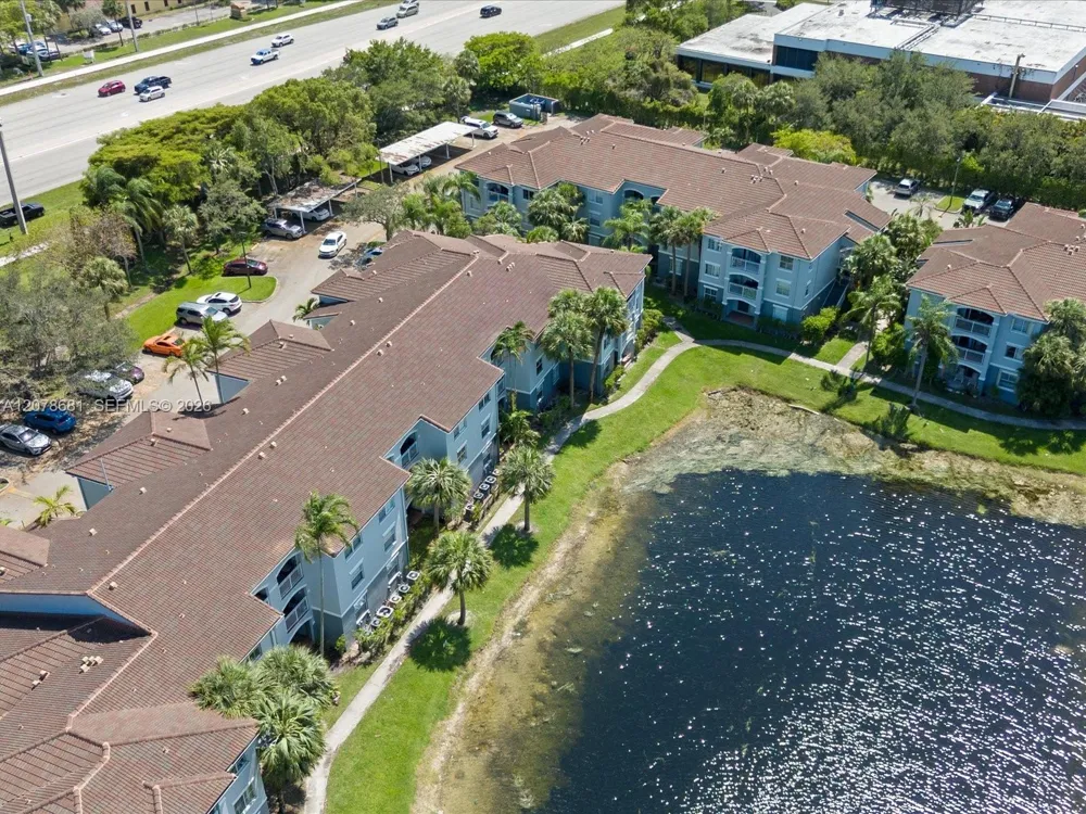 155 NW 96th Ter #2-303 Pembroke Pines, FL 33024