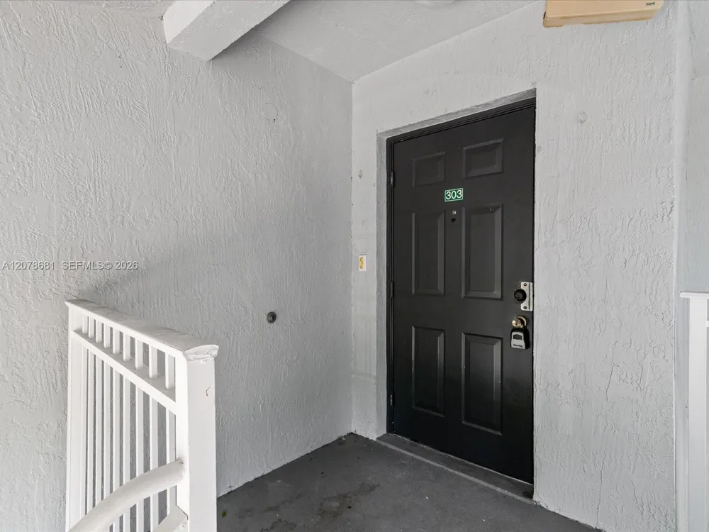 155 NW 96th Ter #2-303 Pembroke Pines, FL 33024