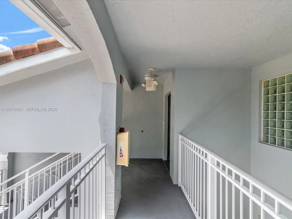 155 NW 96th Ter #2-303 Pembroke Pines, FL 33024