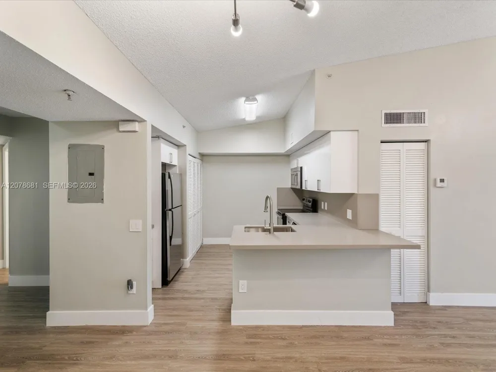 155 NW 96th Ter #2-303 Pembroke Pines, FL 33024