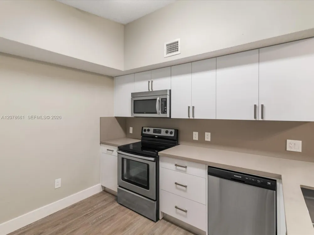 155 NW 96th Ter #2-303 Pembroke Pines, FL 33024