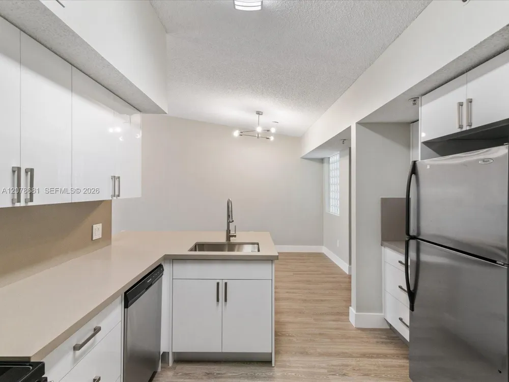 155 NW 96th Ter #2-303 Pembroke Pines, FL 33024