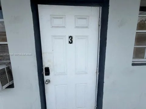 7638 Miami Ave #3