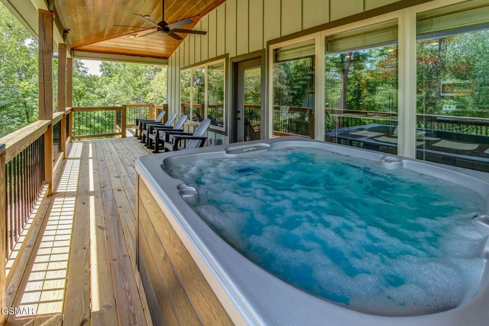 1756 Stinnett Road Sevierville, TN 37876