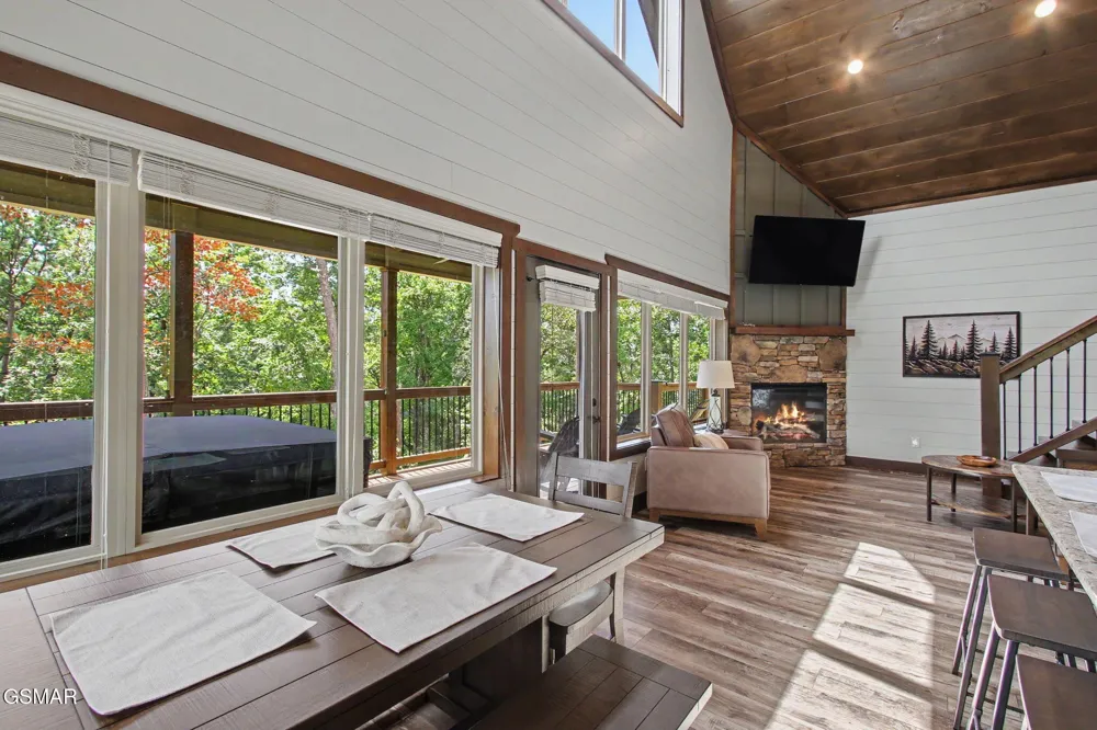 1756 Stinnett Road Sevierville, TN 37876