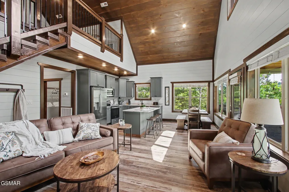 1756 Stinnett Road Sevierville, TN 37876