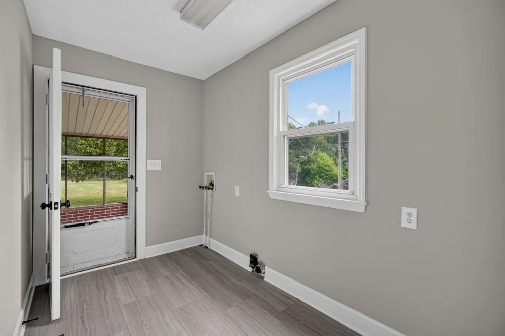 1260 Coconut Ridge Rd Smithville, TN 37166